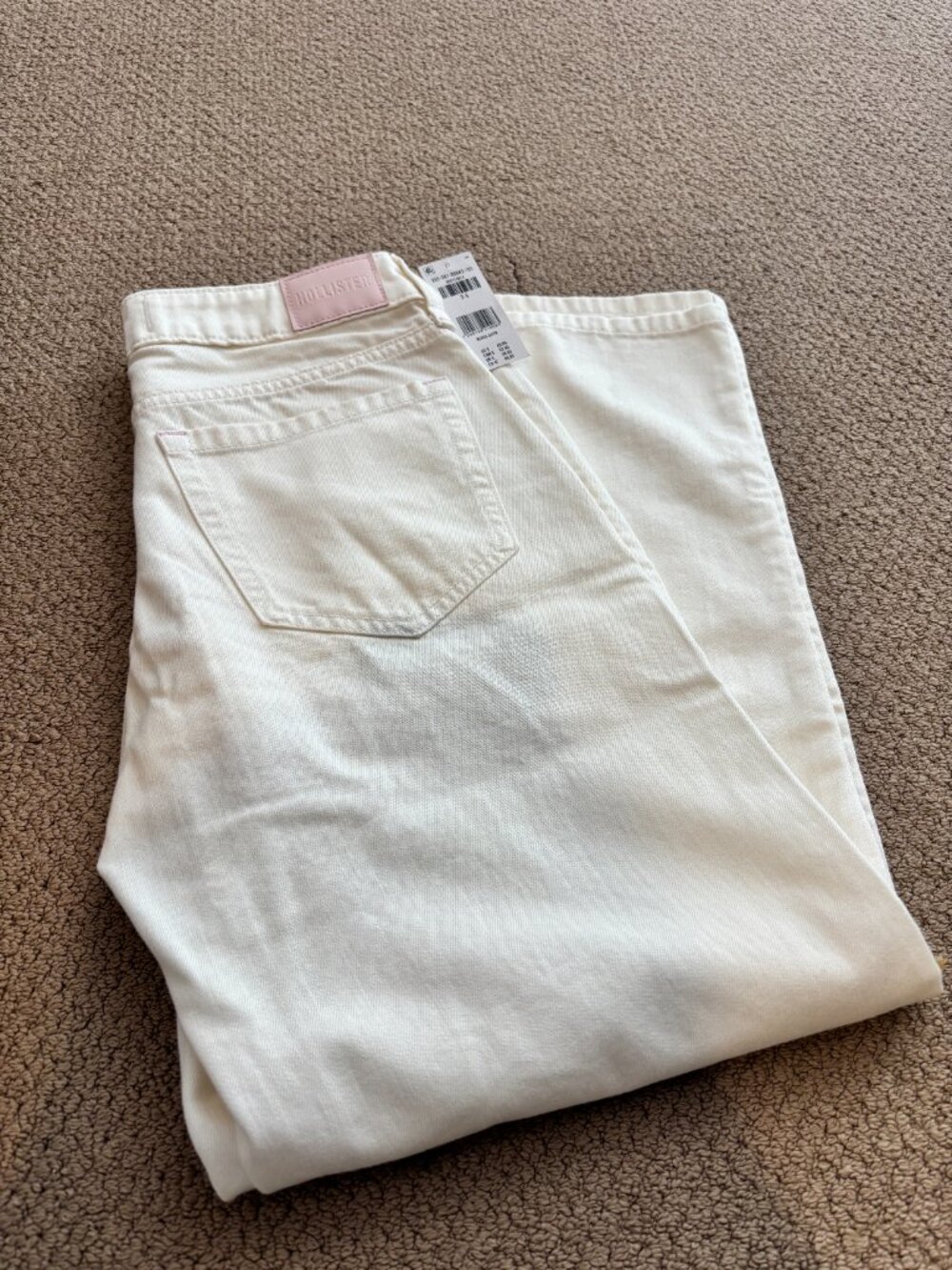 Hollister Low Rise Baggy Jeans - Cloud White Size 2 - Short